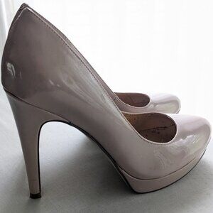 Marc Fisher Sydney Patent Leather Pumps (size 6)